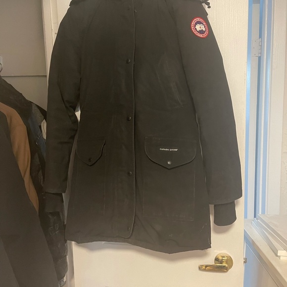 Canada Goose Trillium Parka - Picture 2 of 6